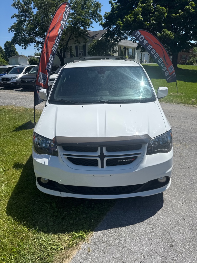 Additional photo of vehicle.