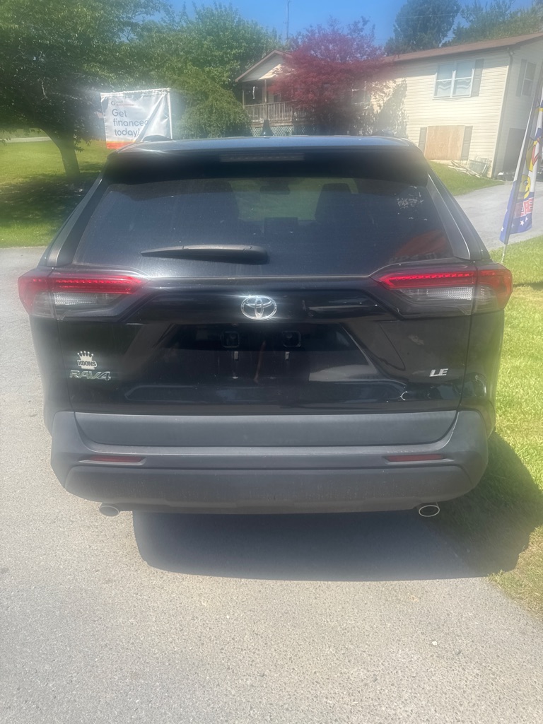 Additional photo of vehicle.