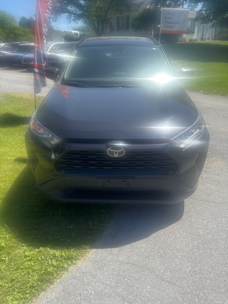 Additional photo of vehicle.