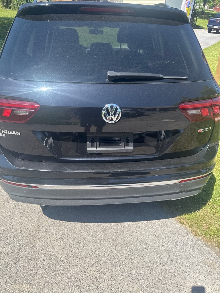 Additional photo of vehicle.