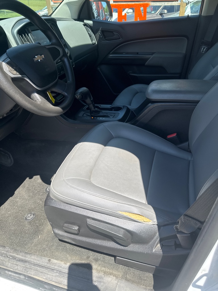 Additional photo of vehicle.