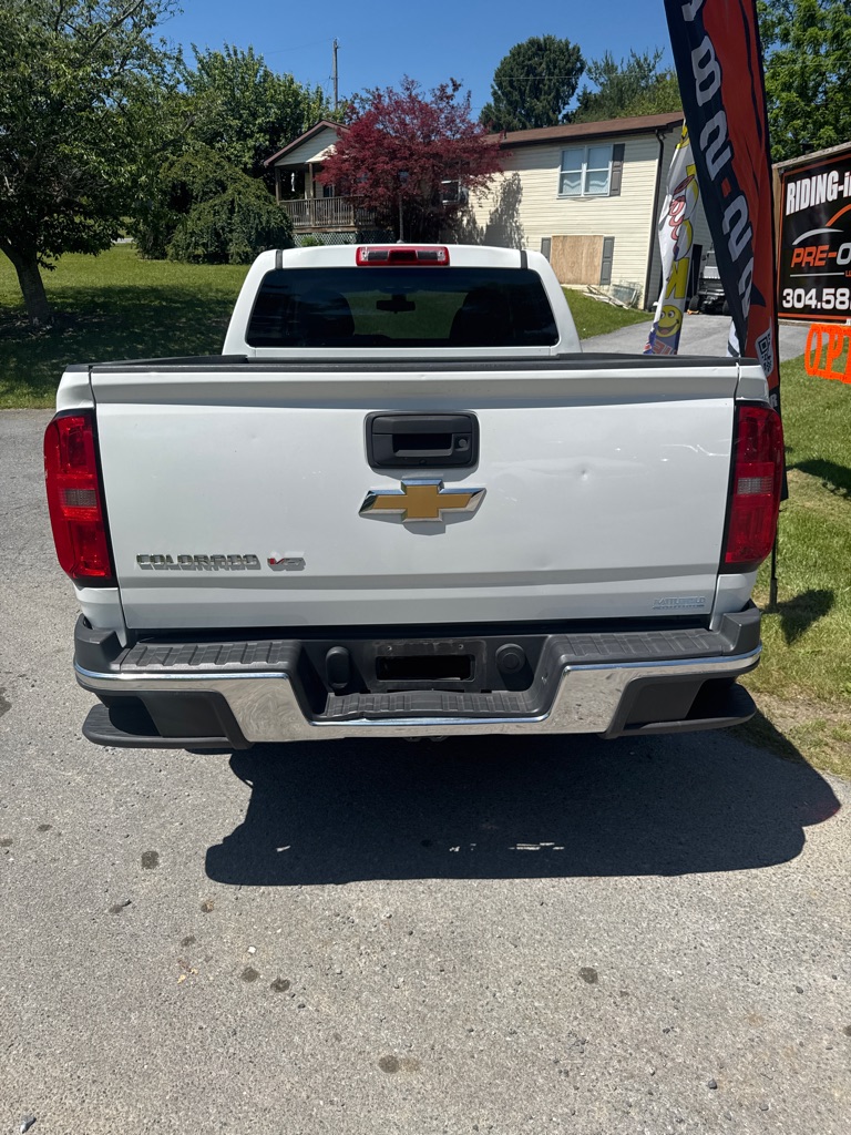 Additional photo of vehicle.