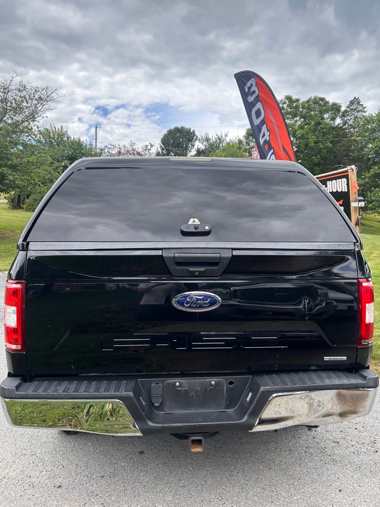 Additional photo of vehicle.