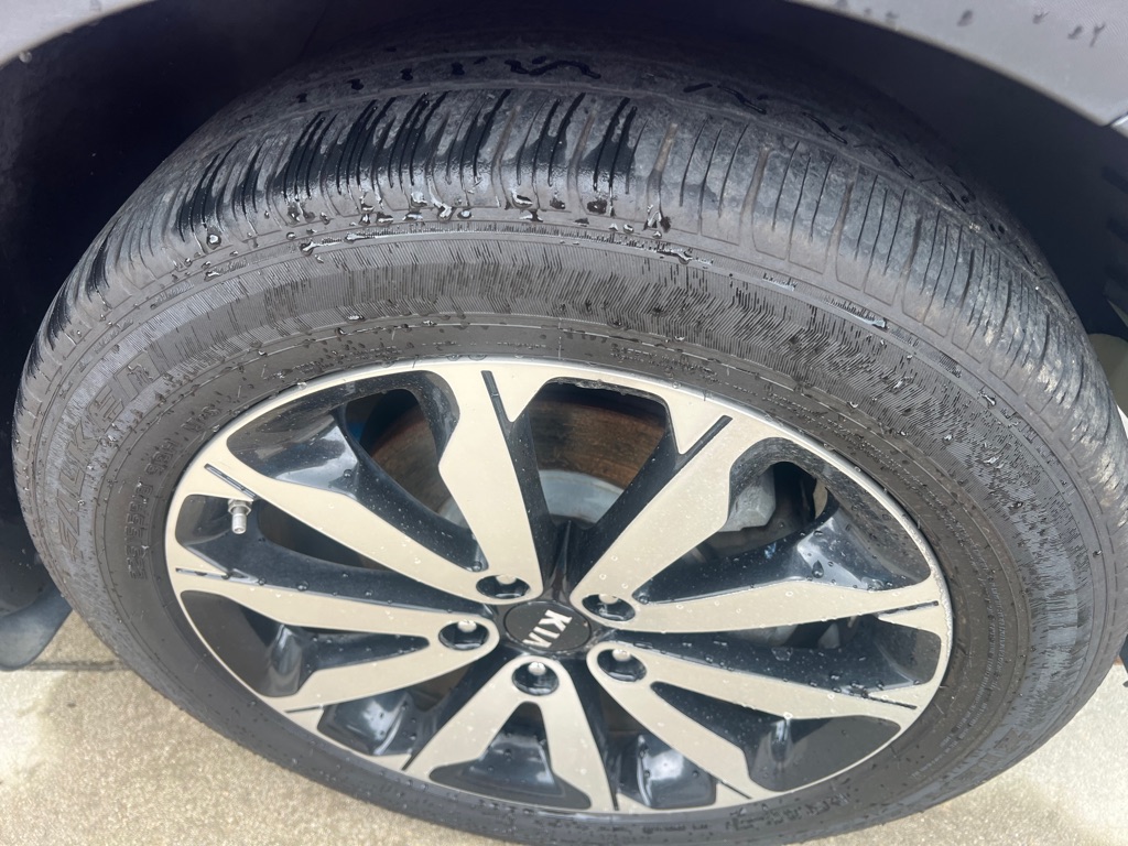 Photo 17 of this KIA SPORTAGE