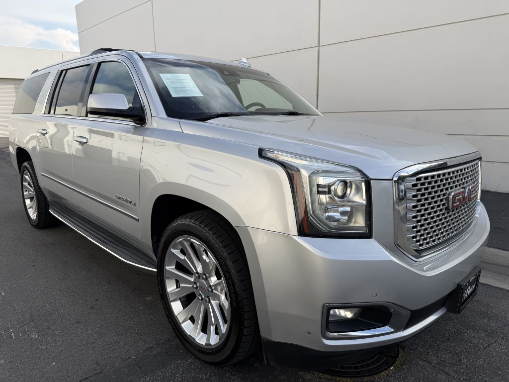 2015 GMC Yukon XL Denali 4WD Plata SUV/Crossover Todo terreno Automática