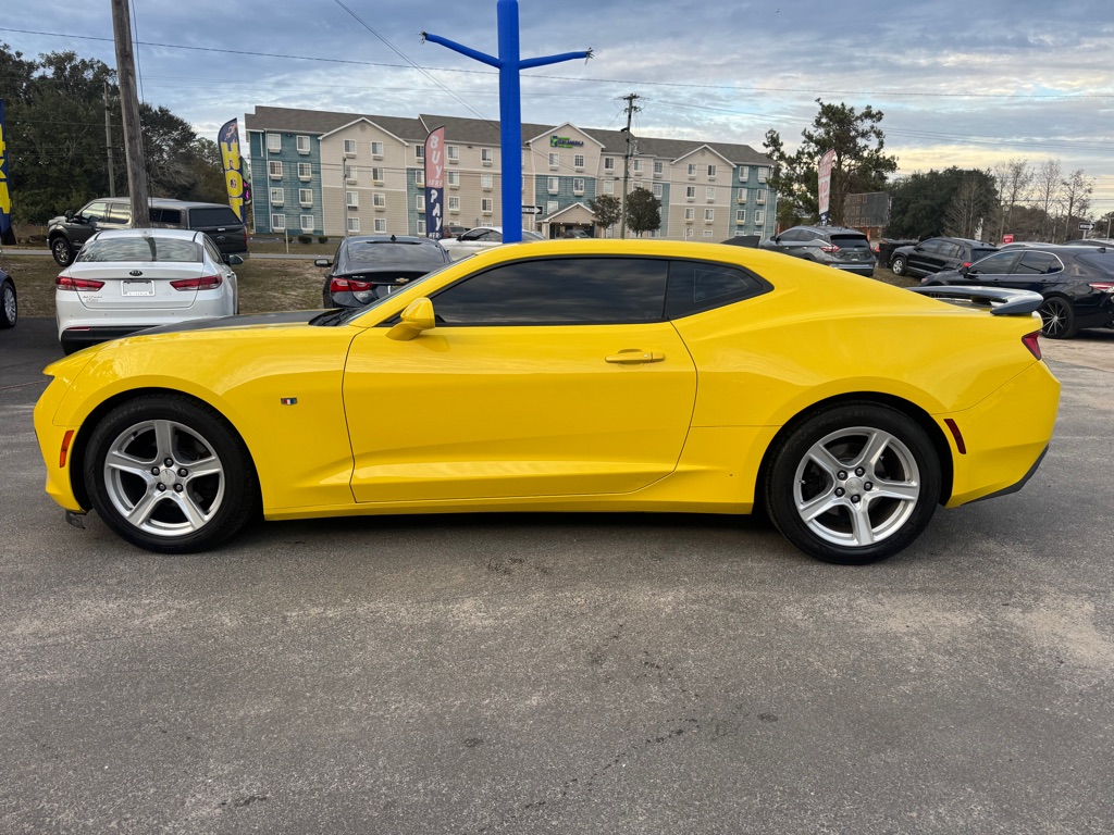 Photo 4 of this CHEVROLET CAMARO