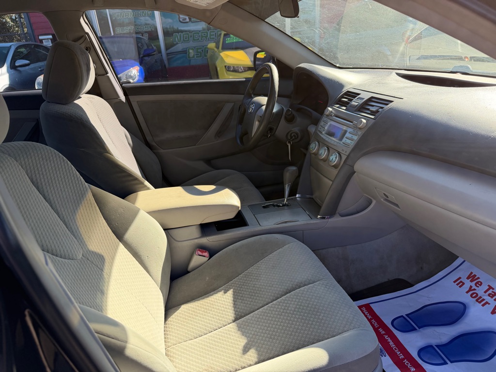 Photo 16 of this TOYOTA CAMRY