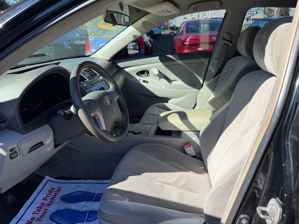 Photo 10 of this TOYOTA CAMRY