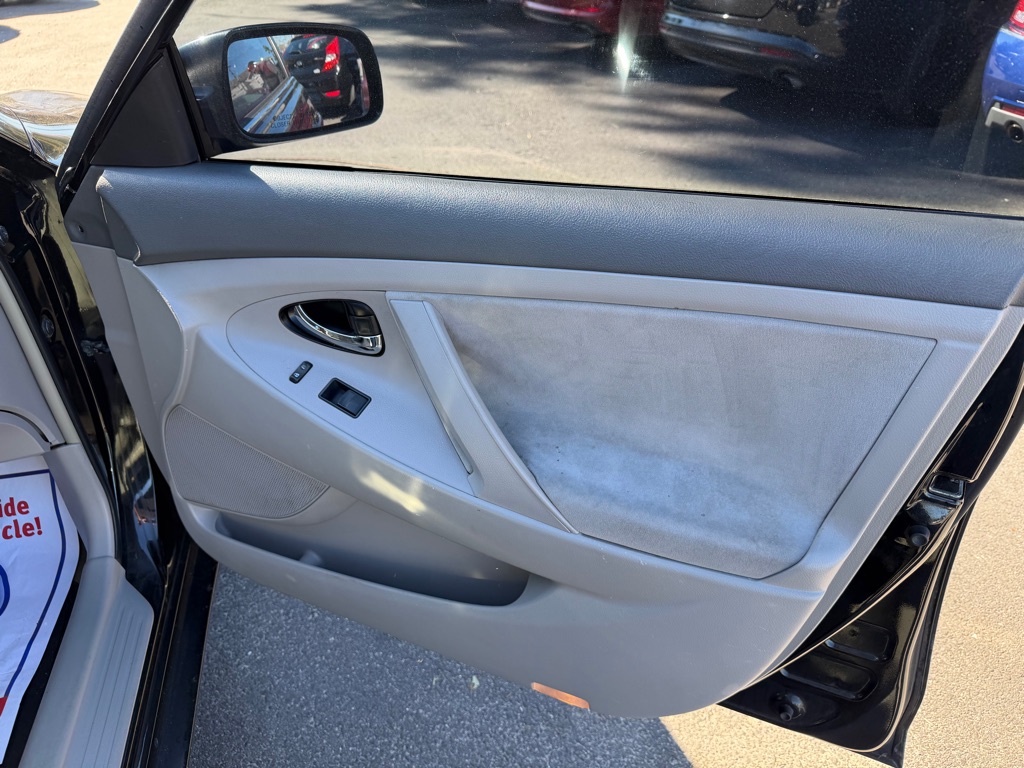 Photo 15 of this TOYOTA CAMRY