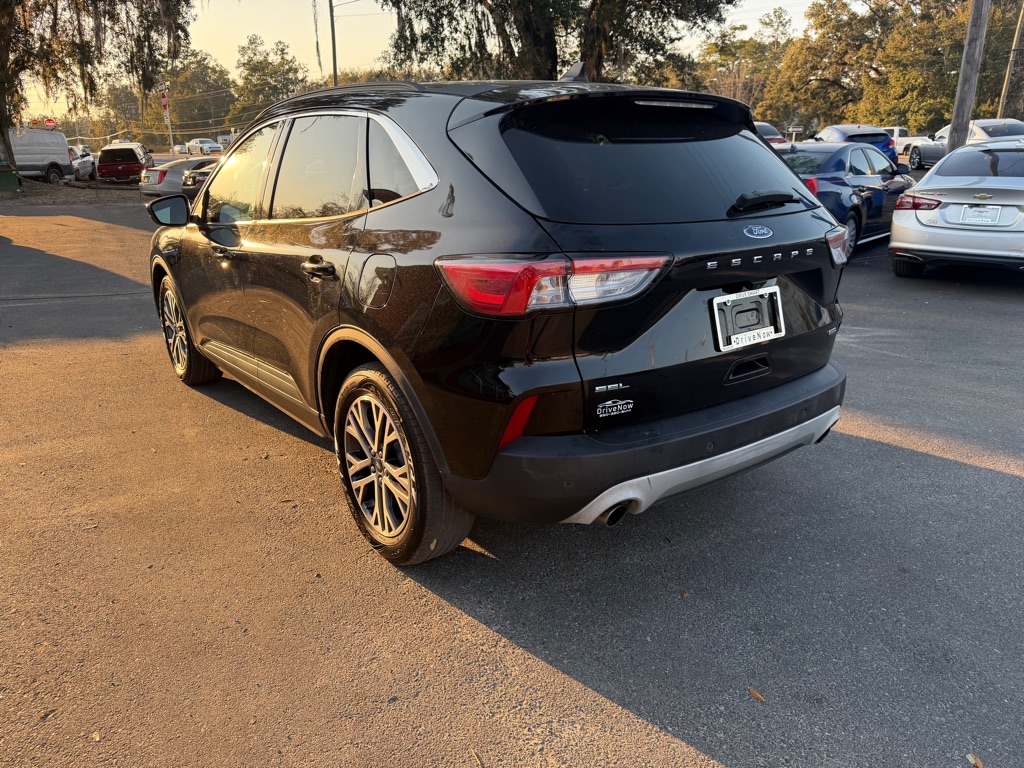Photo 5 of this FORD ESCAPE
