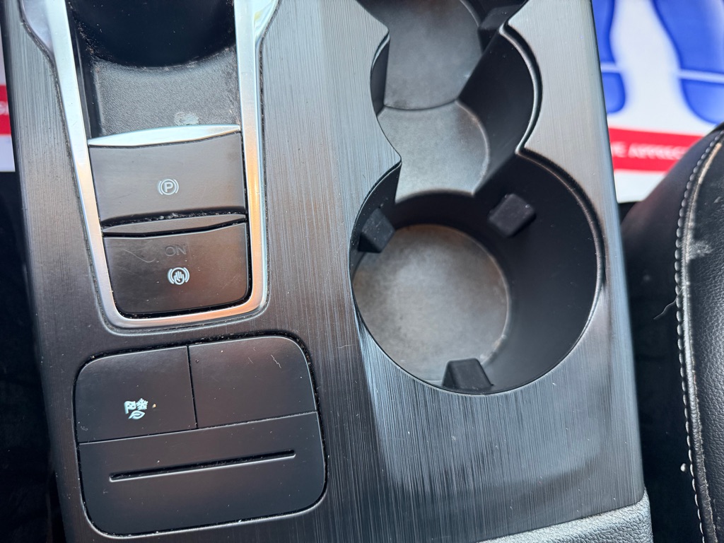 Photo 36 of this FORD ESCAPE