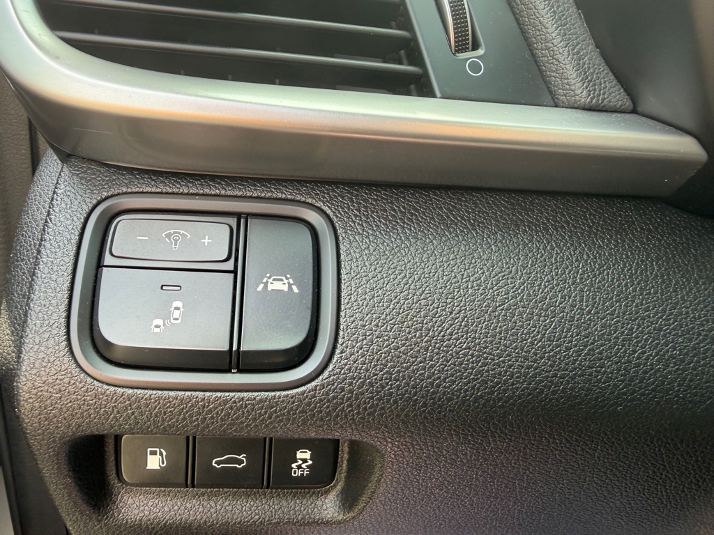 Photo 20 of this KIA OPTIMA
