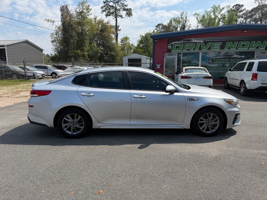 Photo 8 of this KIA OPTIMA
