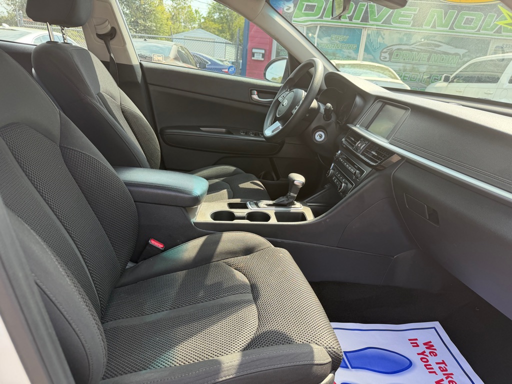 Photo 16 of this KIA OPTIMA