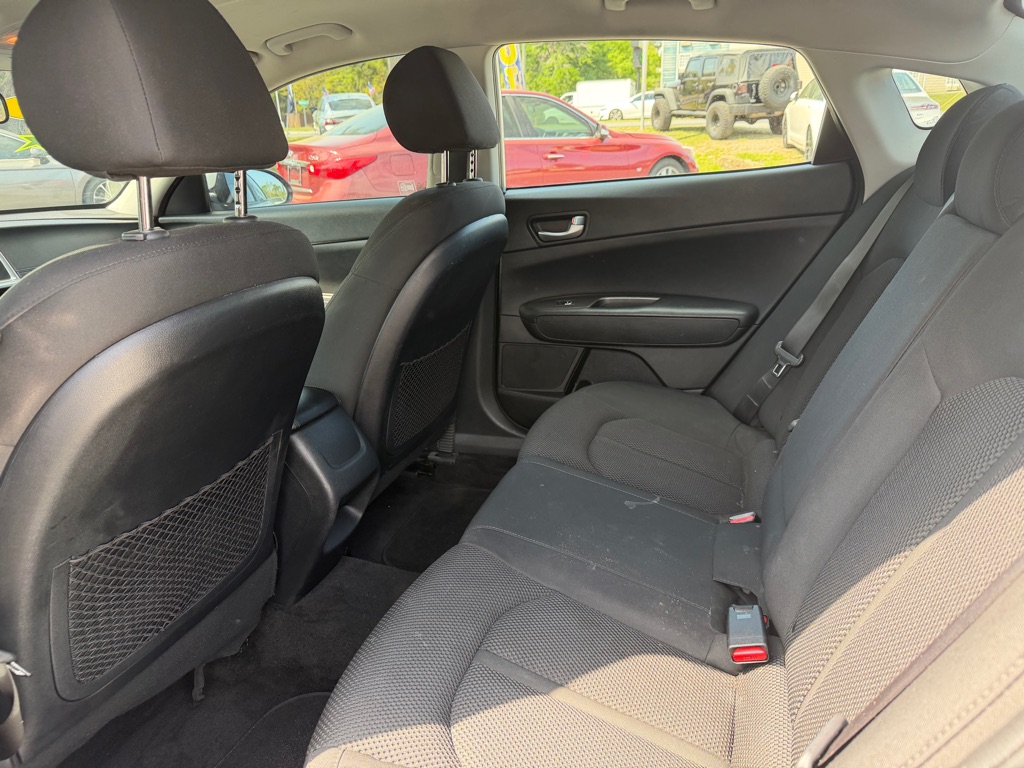 Photo 12 of this KIA OPTIMA