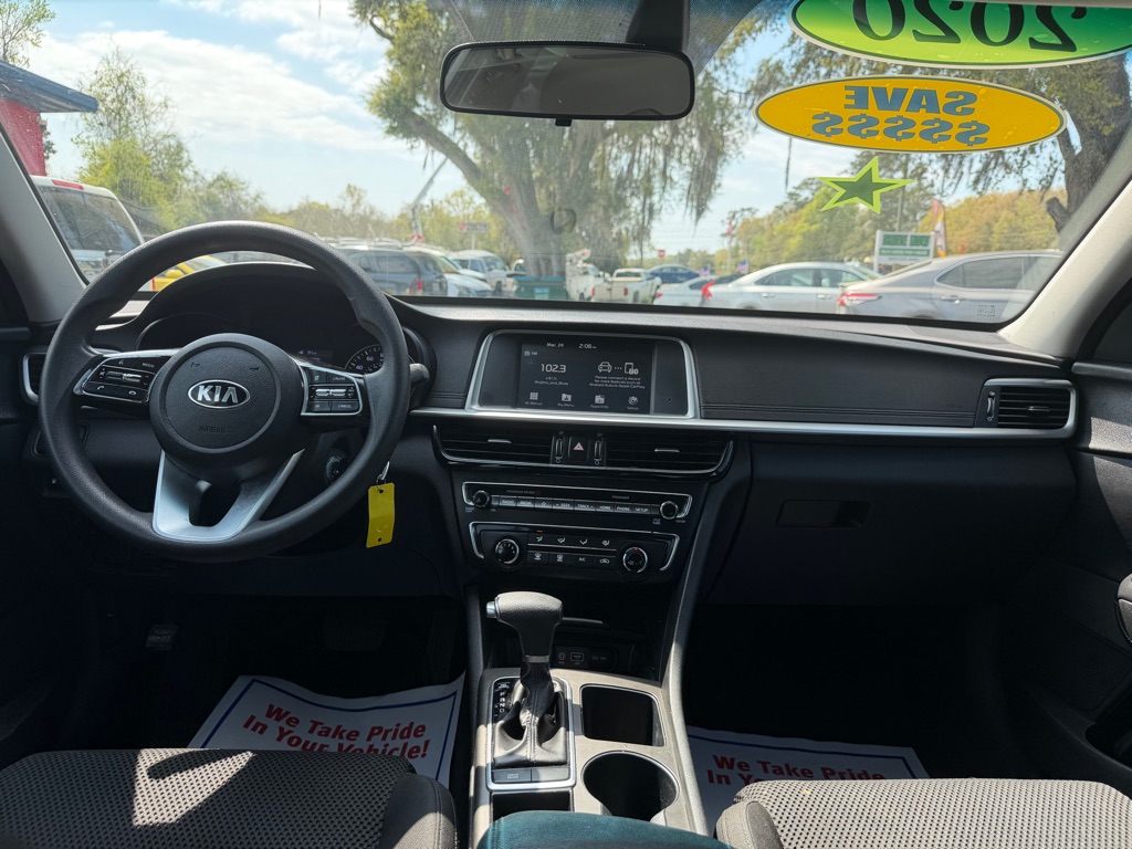 Photo 27 of this KIA OPTIMA