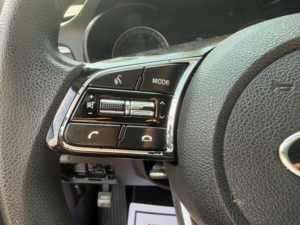Photo 18 of this KIA OPTIMA