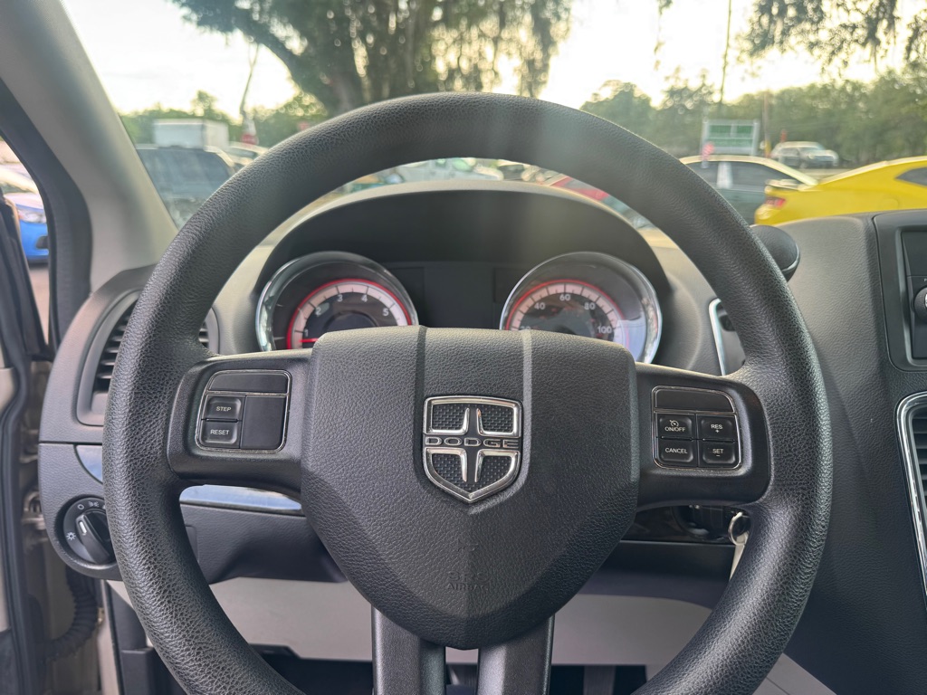 Photo 30 of this DODGE GRAND CARAVAN