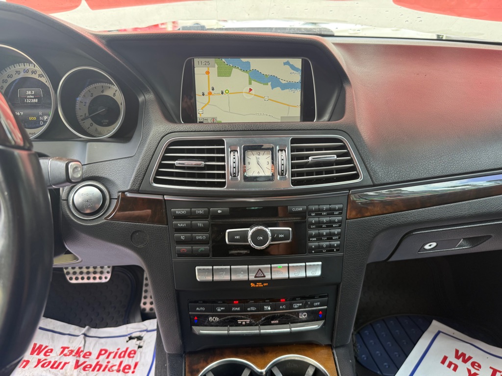 Photo 23 of this MERCEDES-BENZ E-CLASS