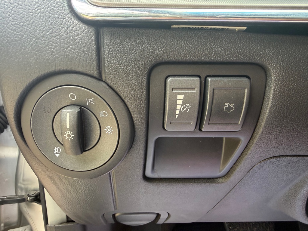 Photo 20 of this LINCOLN MKZ