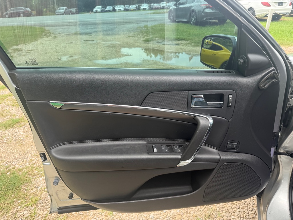 Photo 15 of this LINCOLN MKZ