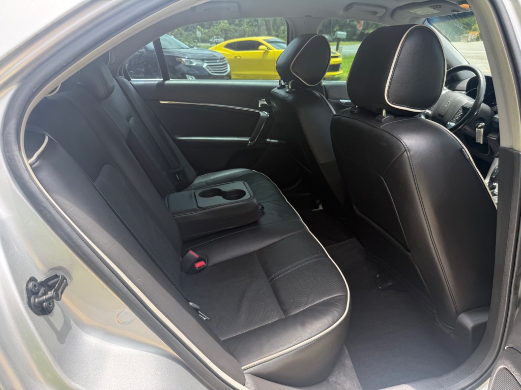 Photo 32 of this LINCOLN MKZ