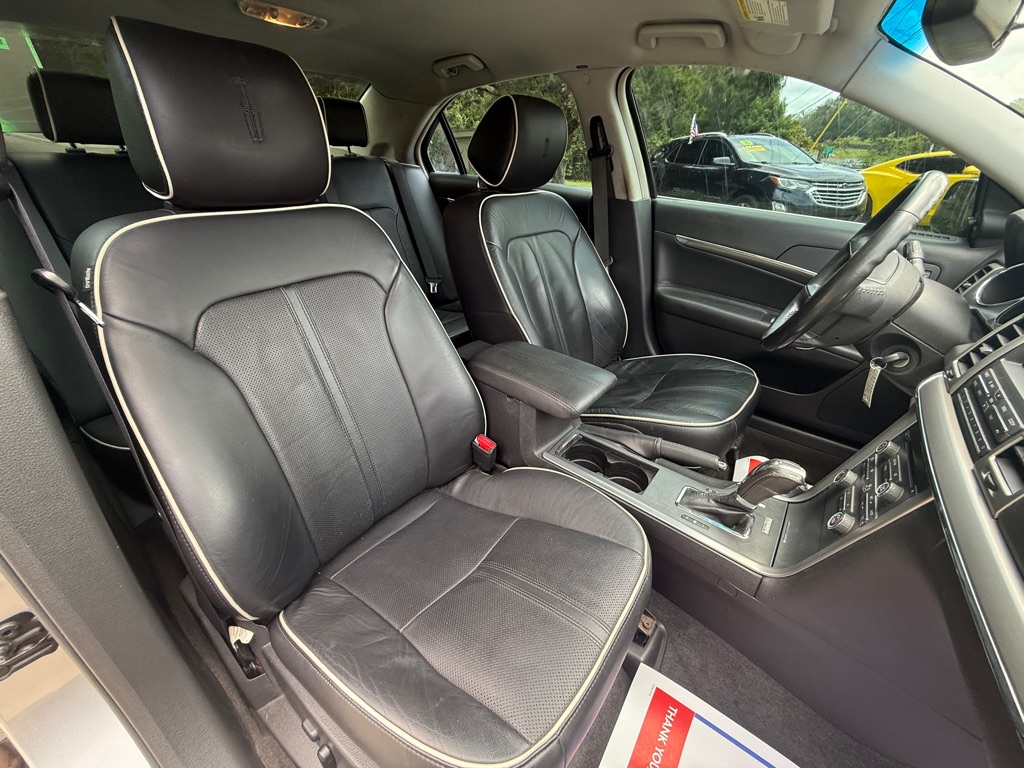 Photo 29 of this LINCOLN MKZ