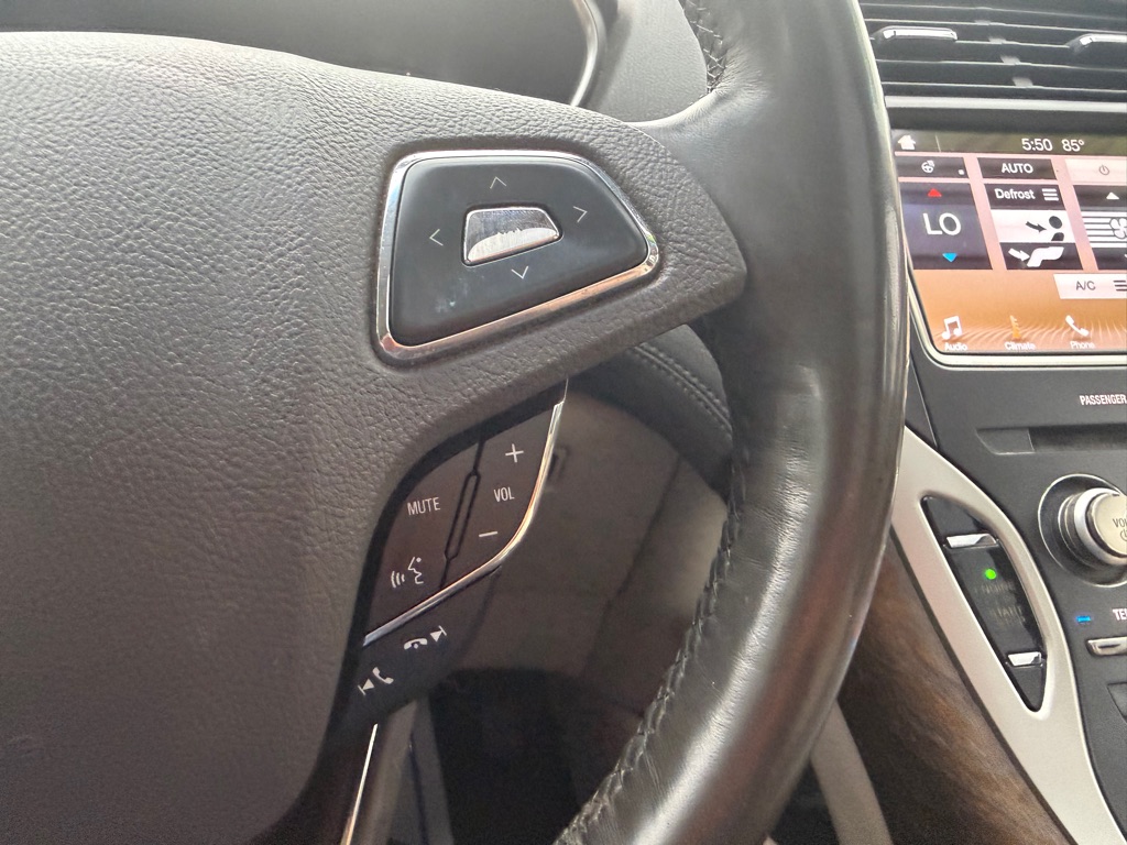 Photo 35 of this LINCOLN MKX