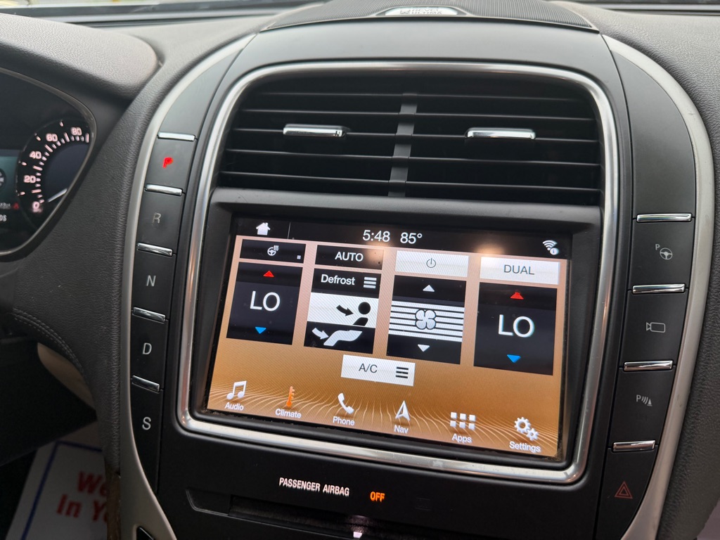 Photo 28 of this LINCOLN MKX