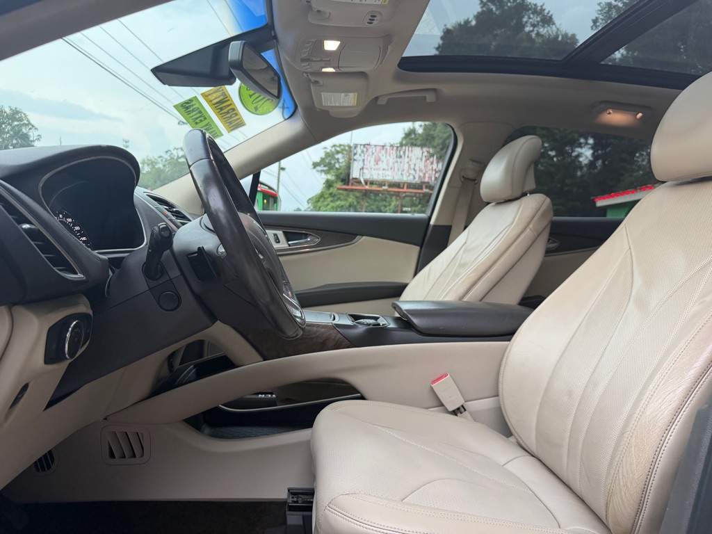 Photo 14 of this LINCOLN MKX