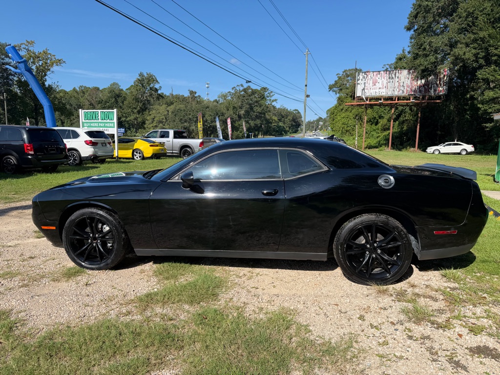 Photo 2 of this DODGE CHALLENGER