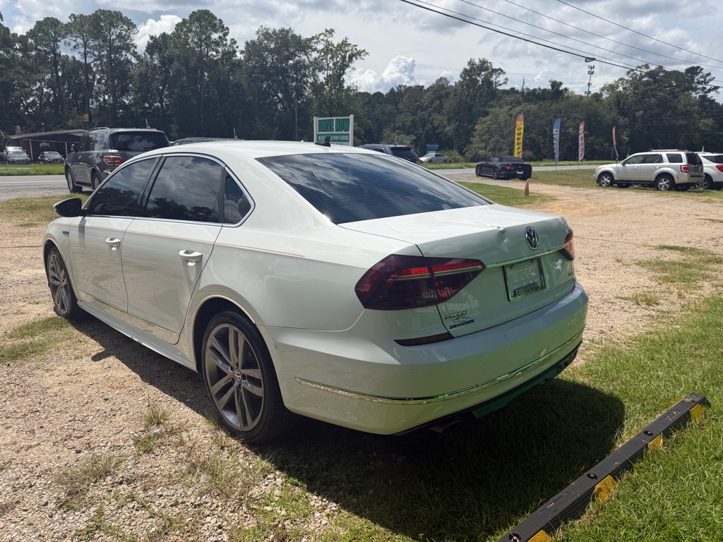 Photo 3 of this VOLKSWAGEN PASSAT