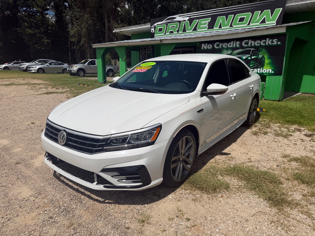2017 VOLKSWAGEN PASSAT