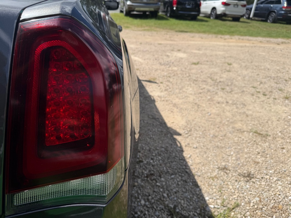 Photo 11 of this CHRYSLER 300