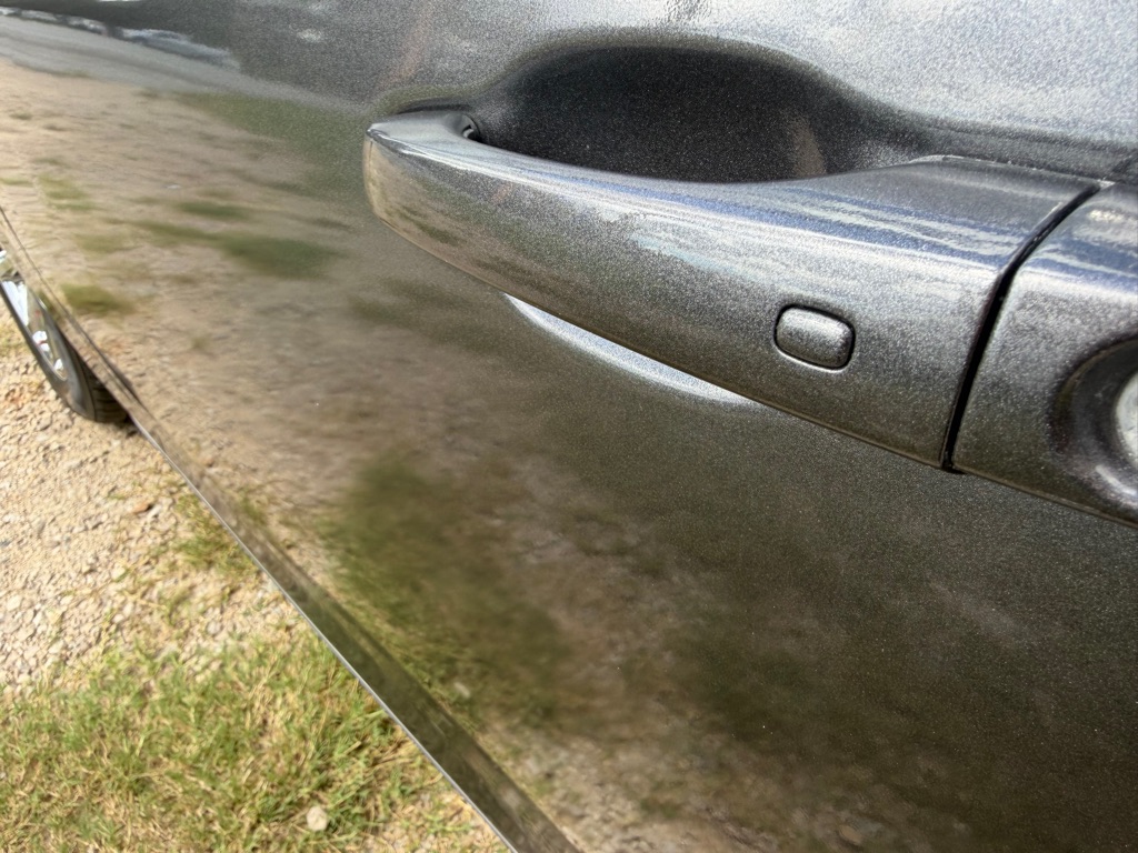 Photo 28 of this CHRYSLER 300