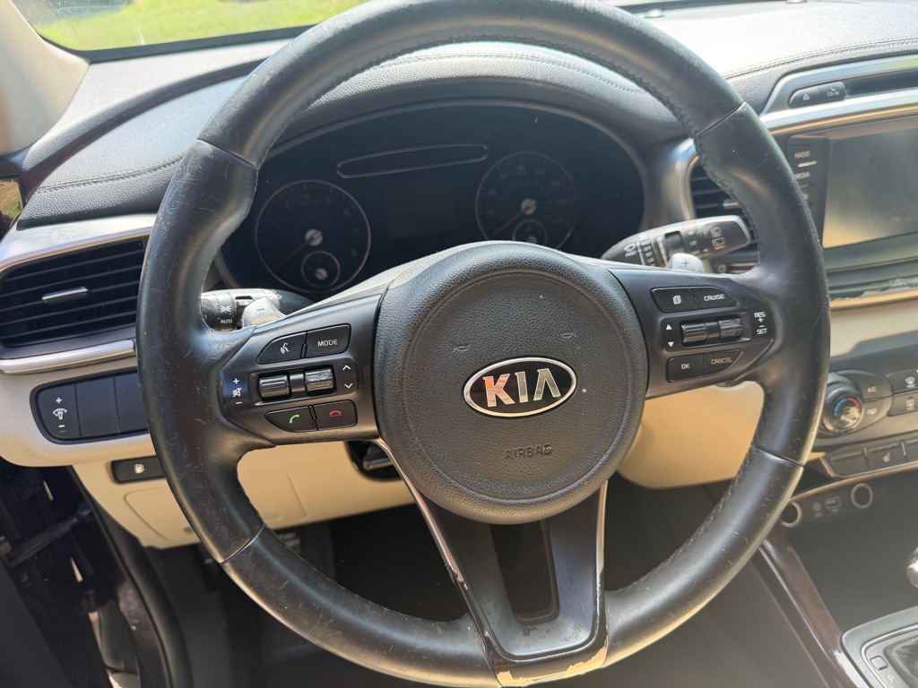 Photo 24 of this KIA SORENTO