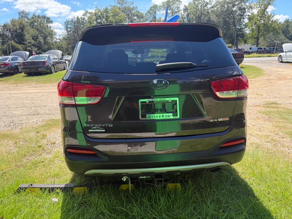 Photo 5 of this KIA SORENTO