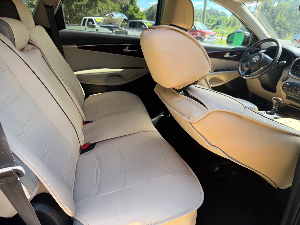 Photo 15 of this KIA SORENTO