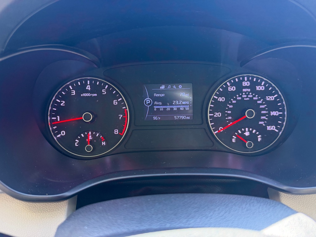 Photo 33 of this KIA OPTIMA