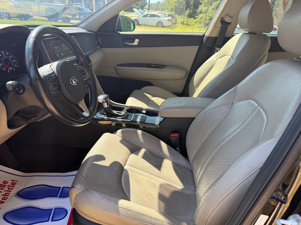 Photo 15 of this KIA OPTIMA