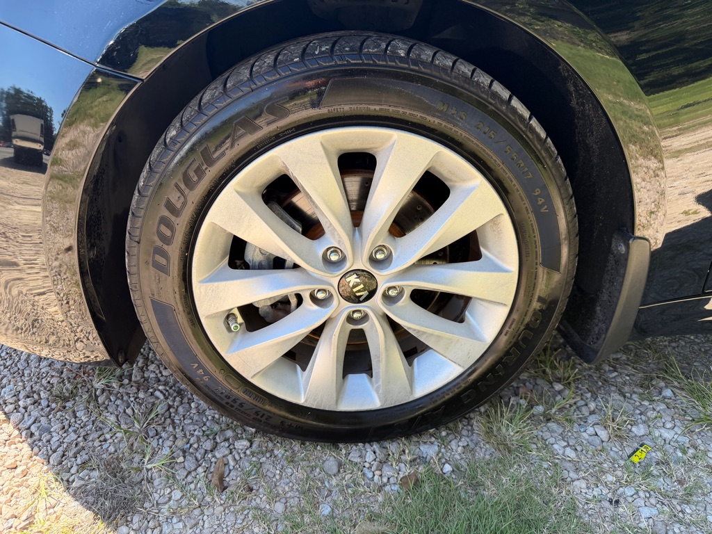 Photo 9 of this KIA OPTIMA