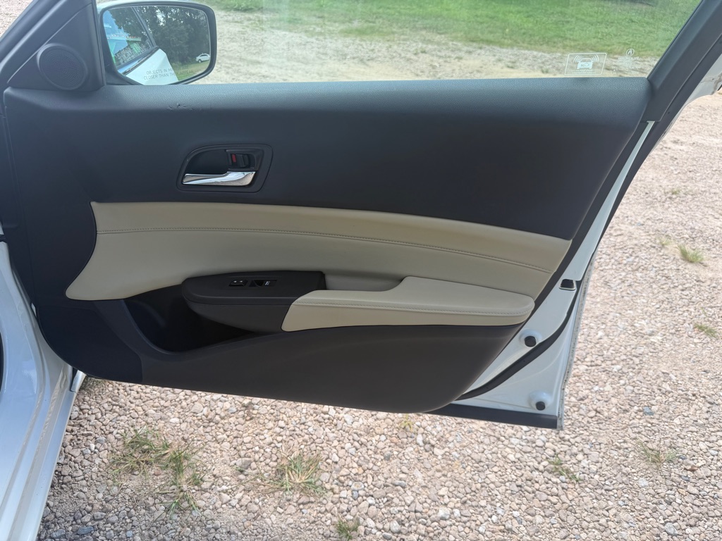 Photo 19 of this ACURA ILX