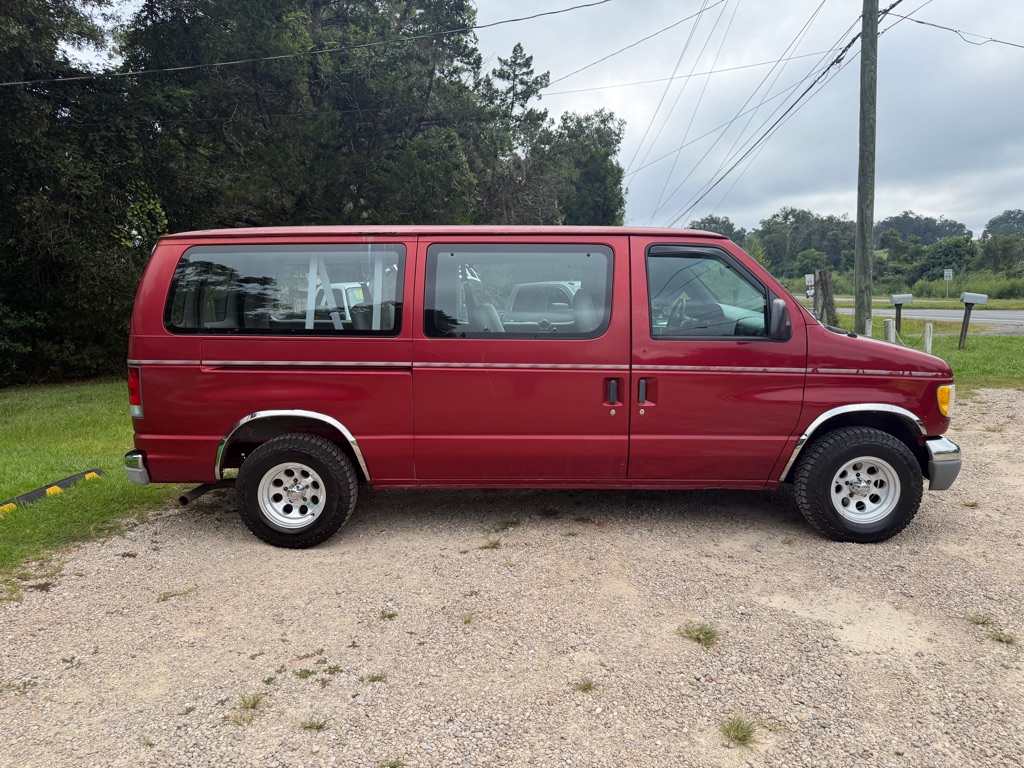 Photo 7 of this FORD ECONOLINE