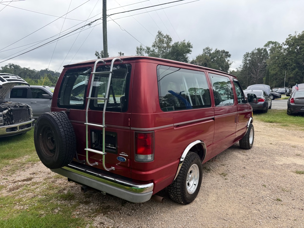 Photo 6 of this FORD ECONOLINE