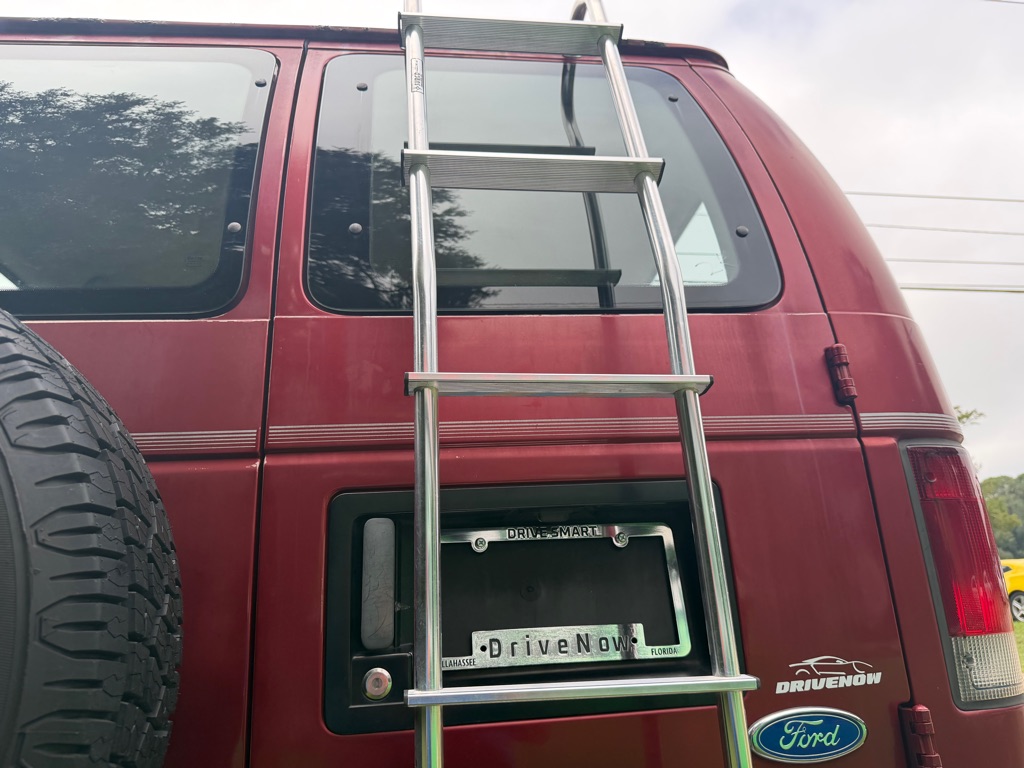 Photo 18 of this FORD ECONOLINE