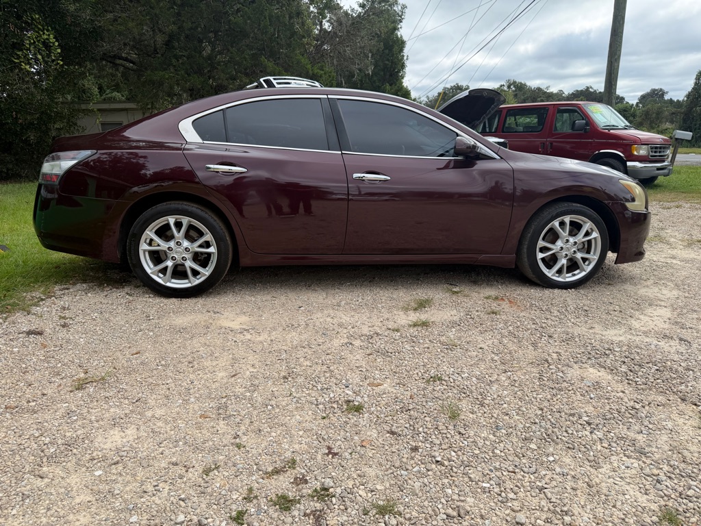 Photo 6 of this NISSAN MAXIMA
