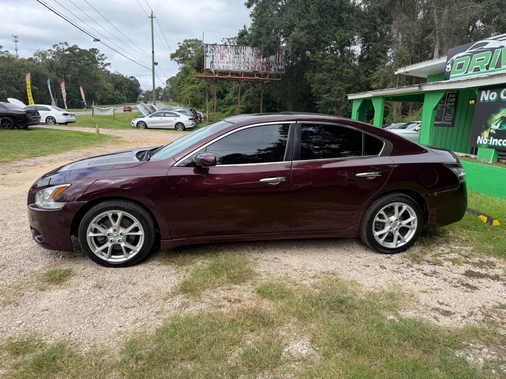 Photo 2 of this NISSAN MAXIMA