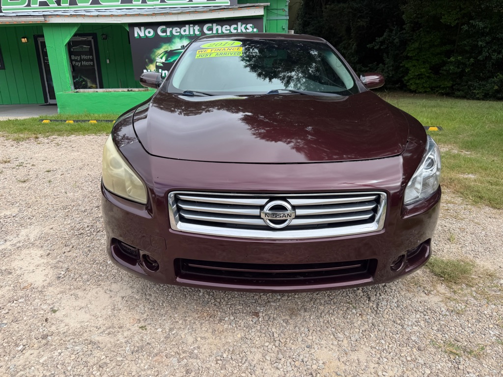 Photo 8 of this NISSAN MAXIMA
