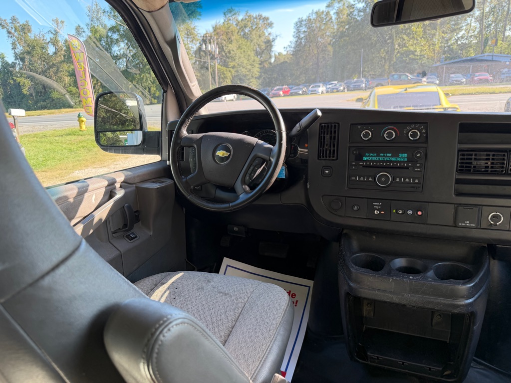 Photo 26 of this CHEVROLET EXPRESS G3500