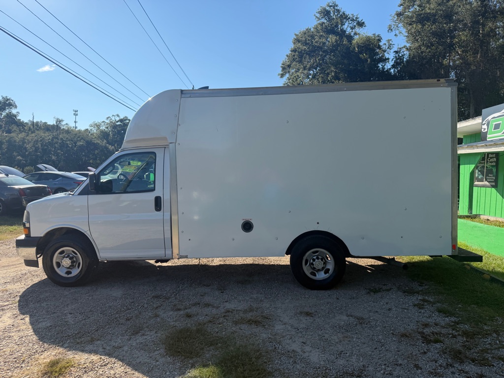 Photo 3 of this CHEVROLET EXPRESS G3500